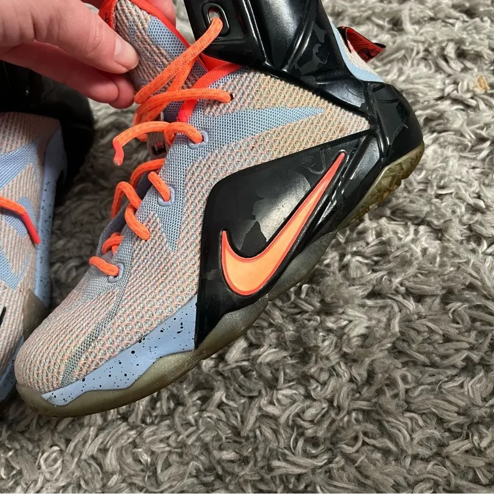 NIKE LEBRON XII (GS) Boys Girls Basketball Shoes 685181 488 Easter Sz 4y